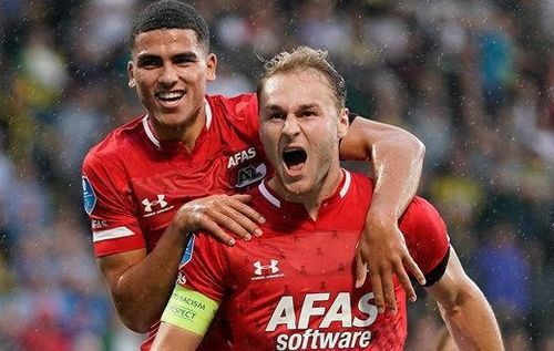 Kaiyun开云体育-关键时刻突围战来临；浙江队围绕荷甲战术微调；气氛紧张；阵容厚度经受考验(关键时刻拉得出冲得上打得赢的队伍)